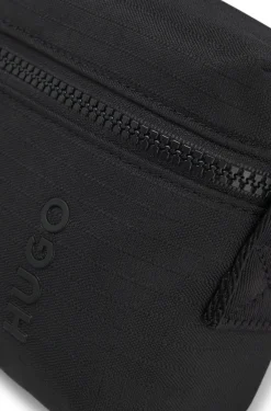 Umhängetasche aus Ripstop mit Logo-Schriftzug