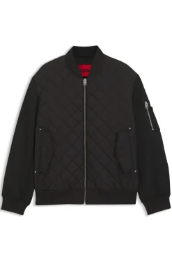 Wasserabweisende Jacke aus verschiedenen Materialien