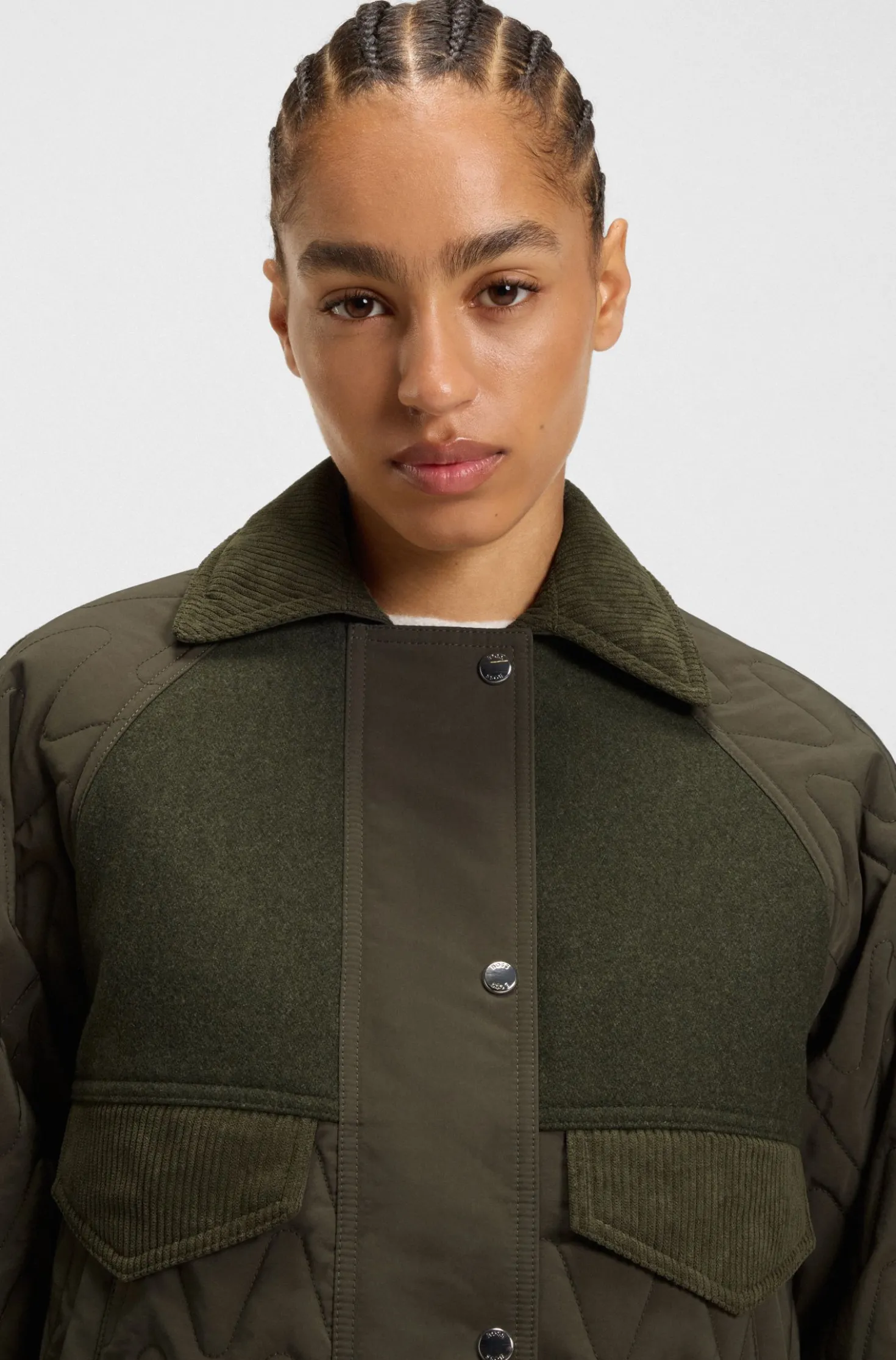 Wasserabweisende Jacke aus verschiedenen Materialien