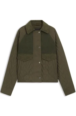 Wasserabweisende Jacke aus verschiedenen Materialien