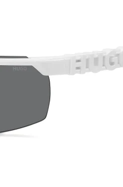 Weiße Sonnenbrille im Masken-Stil mit 3D-Logo auf den Bügeln