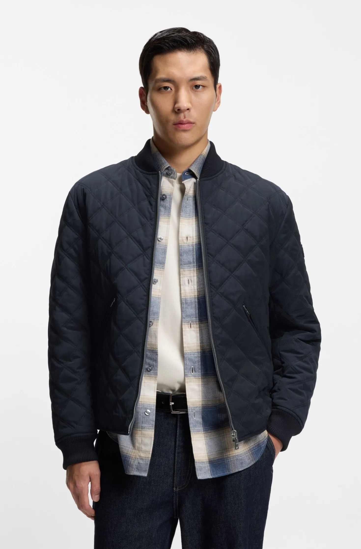 Wendbare Jacke mit Absteppungen und wasserabweisendem Finish
