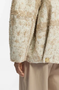 Zweireihiger Mantel aus kariertem Jacquard